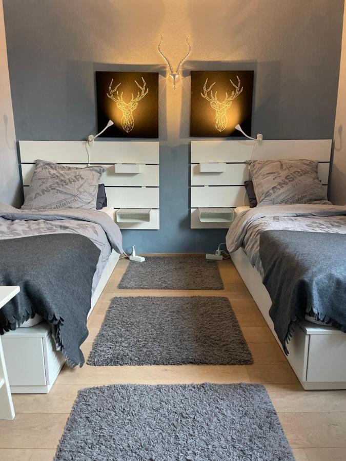 Appartment 53Qm Im Architektenhaus - 2 Schlafzimmer Mit Kueche Und Bad, Nur 2Min Von A8 - Ruhig Und Modern เอียร์เชนแบร์ก ภายนอก รูปภาพ
